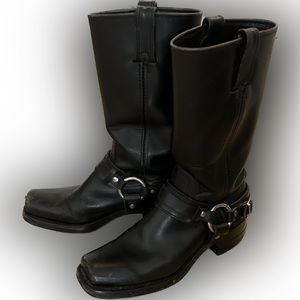 Rare square toe double harness Frye MOTO BOOT. Vintage.